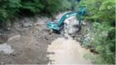 Giresun'da selde kaybolan 4 kişi aranıyor Giresun'da selde kaybolan 4 kişi aranıyor