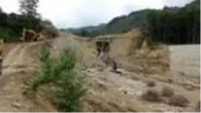 Giresun'da selde kaybolan 4 kişi aranıyor Giresun'da selde kaybolan 4 kişi aranıyor