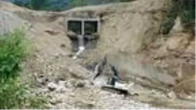 Giresun'da selde kaybolan 4 kişi aranıyor Giresun'da selde kaybolan 4 kişi aranıyor