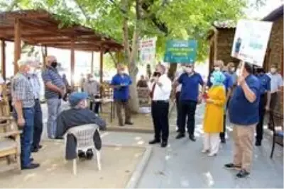 Kaymakam Duru elinde dövizle denetim yaptı Kaymakam Duru elinde dövizle denetim yaptı