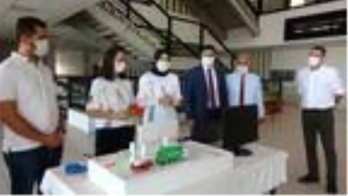 Liseli İlayda ve Nazire, hatalı sollamayı önleyecek projeyle finalde