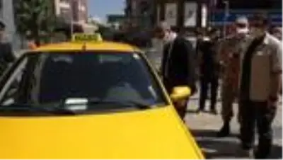 Malatya'da ev karantinasına uymayan 10 kişi yurtlara yerleştirildi Malatya'da ev karantinasına uymayan 10 kişi yurtlara yerleştirildi