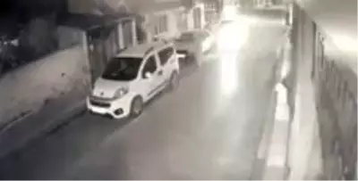 Bursa'da motosiklet ve bisiklet çarpıştı o anlar kamerada