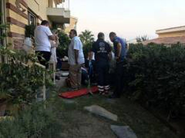 Otizmli çocuk balkondan atladı