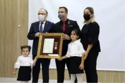 Son dakika haber | Övünç madalyası töreninde konuşan Vali Tutulmaz: 'Artık kan değil, ter dökmeliyiz' Son dakika haber | Övünç madalyası töreninde konuşan Vali Tutulmaz: 'Artık kan değil, ter dökmeliyiz'