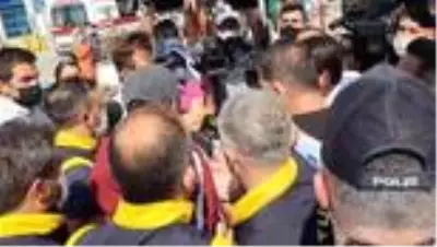 Şarkıcı Halil Sezai ifade vermek için adliyeye geldi Şarkıcı Halil Sezai ifade vermek için adliyeye geldi