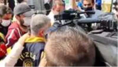 Şarkıcı Halil Sezai ifade vermek için adliyeye geldi Şarkıcı Halil Sezai ifade vermek için adliyeye geldi