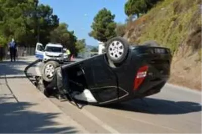 Sinop'ta takla atan otomobil ters döndü: 1 yaralı Sinop'ta takla atan otomobil ters döndü: 1 yaralı