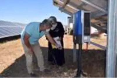 İki çocuk annesi, aldığı hibe desteğiyle eşinin 20 yıllık hayali olan güneş enerjisi santrali kurdu İki çocuk annesi, aldığı hibe desteğiyle eşinin 20 yıllık hayali olan güneş enerjisi santrali kurdu