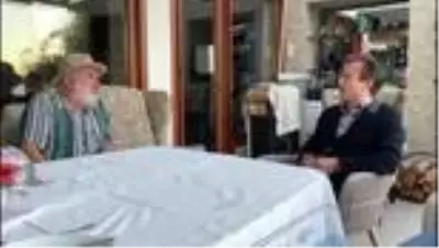 Tuzla Belediye Başkanı Şadi Yazıcı'dan Halil Sezai'nin darp ettiği yaşlı adama ziyaret Tuzla Belediye Başkanı Şadi Yazıcı'dan Halil Sezai'nin darp ettiği yaşlı adama ziyaret