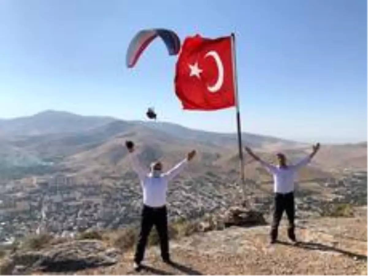 Yahyalı'da yamaç paraşütü heyecanı