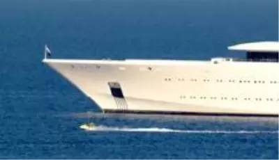 Abramoviç'in Bodrum sefası sürüyor Abramoviç'in Bodrum sefası sürüyor