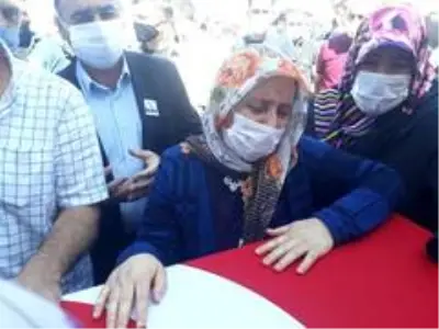 Ağrı şehidini son yolculuğuna uğurladı Ağrı şehidini son yolculuğuna uğurladı