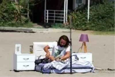Alanya'da 'yatakla' uçtu, gökyüzünde uyudu Alanya'da 'yatakla' uçtu, gökyüzünde uyudu