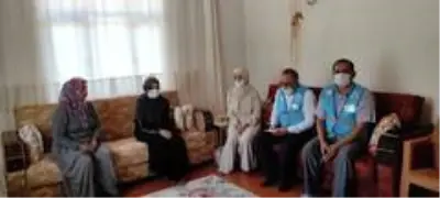 Antalya'da evleri yanan ailelere Türkiye Diyanet Vakfı sahip çıktı Antalya'da evleri yanan ailelere Türkiye Diyanet Vakfı sahip çıktı