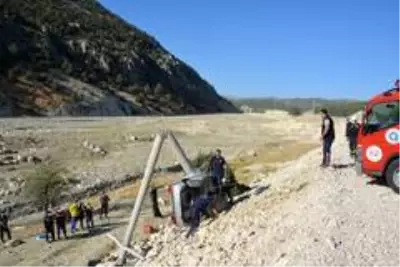 Son dakika haber: Antalya'da feci kaza: 1 ölü 2 yaralı Son dakika haber: Antalya'da feci kaza: 1 ölü 2 yaralı