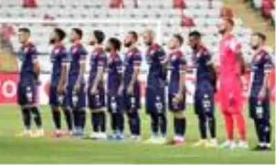 Antalyaspor'da Beşiktaş maçı öncesi koronavirüs şoku Antalyaspor'da Beşiktaş maçı öncesi koronavirüs şoku