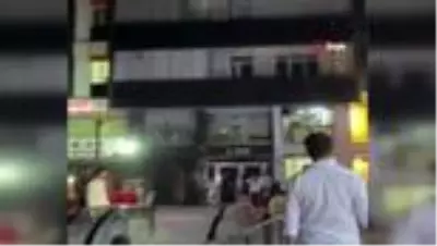 Arnavutköy'de kafede silahlı saldırı: 1 yaralı Arnavutköy'de kafede silahlı saldırı: 1 yaralı