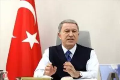 Bakan Akar: Macron problemlerin üzerine benzin döküyor Bakan Akar: Macron problemlerin üzerine benzin döküyor