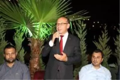 Başkan Akın'dan Turgutluspor'a moral yemeği Başkan Akın'dan Turgutluspor'a moral yemeği