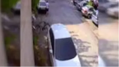 Bisiklet çalarken kameralara yakalandı Bisiklet çalarken kameralara yakalandı