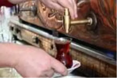 Boya katkılı çay, tiryakileri endişelendirdi; Çay keyfimizi bozmayın Boya katkılı çay, tiryakileri endişelendirdi; Çay keyfimizi bozmayın