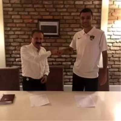 Bursaspor'dan ayrıldı Vanspor'a gitti Bursaspor'dan ayrıldı Vanspor'a gitti