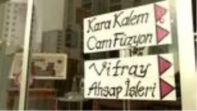 Çöpe atılan ürünleri sanat eserine dönüştürüyor Çöpe atılan ürünleri sanat eserine dönüştürüyor
