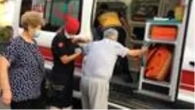 Eşiyle 'ekmek alma' konusunda tartışan yaşlı adam, intihara kalkıştı Eşiyle 'ekmek alma' konusunda tartışan yaşlı adam, intihara kalkıştı