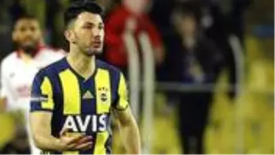Eski Fenerbahçeli Tolgay Arslan, Udinese ile sözleşme imzaladı Eski Fenerbahçeli Tolgay Arslan, Udinese ile sözleşme imzaladı