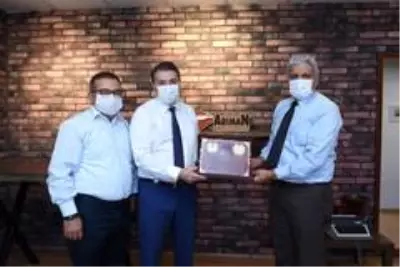 Eskişehir OSB'den Arıman'a teşekkür plaketi Eskişehir OSB'den Arıman'a teşekkür plaketi