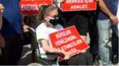 GAZETE SATIŞ BÜFESİ SAHİPLERİNDEN İBB'YE KİRA ZAMMI PROTESTOSU GAZETE SATIŞ BÜFESİ SAHİPLERİNDEN İBB'YE KİRA ZAMMI PROTESTOSU