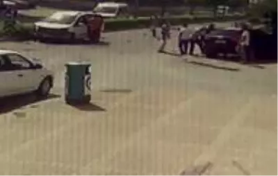 Son dakika haber! Hastaneye gitmek yerine vatandaşın verdiği buzlarla acılarını dindirmeye çalıştılar Son dakika haber! Hastaneye gitmek yerine vatandaşın verdiği buzlarla acılarını dindirmeye çalıştılar