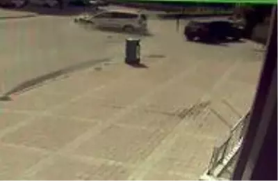 Son dakika haber! Hastaneye gitmek yerine vatandaşın verdiği buzlarla acılarını dindirmeye çalıştılar Son dakika haber! Hastaneye gitmek yerine vatandaşın verdiği buzlarla acılarını dindirmeye çalıştılar