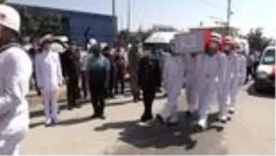 Irak'ın kuzeyinde şehit olan Uzman Çavuş Gökhan Kılınç son yolculuğuna uğurlandı Irak'ın kuzeyinde şehit olan Uzman Çavuş Gökhan Kılınç son yolculuğuna uğurlandı