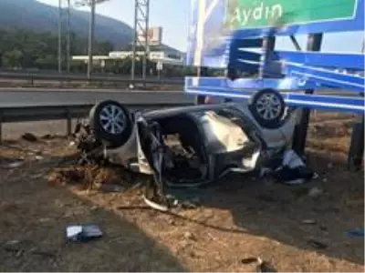 İzmir'de feci kaza: 1 ölü, 1 yaralı İzmir'de feci kaza: 1 ölü, 1 yaralı