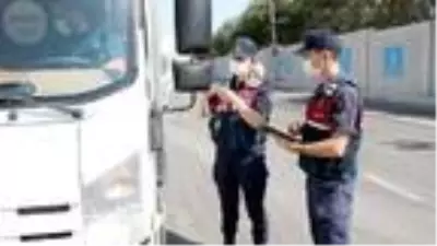 İzmir'deki koronavirüs denetimlerinde 231 bin 39 TL para cezası İzmir'deki koronavirüs denetimlerinde 231 bin 39 TL para cezası