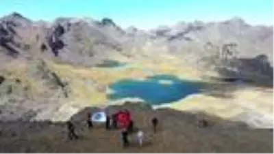 Kaçkarlar'ın zirvesindeki İspir Yedigöller'de doğa yürüyüşü ve rafting etkinliği Kaçkarlar'ın zirvesindeki İspir Yedigöller'de doğa yürüyüşü ve rafting etkinliği