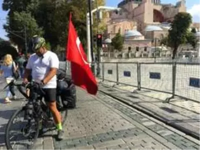 Köln'den 3 bin 300 kilometre pedalı Ayasofya için çevirdi Köln'den 3 bin 300 kilometre pedalı Ayasofya için çevirdi