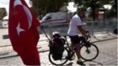 Köln'den 3 bin 300 kilometre pedalı Ayasofya için çevirdi Köln'den 3 bin 300 kilometre pedalı Ayasofya için çevirdi