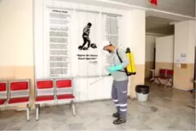 Küçükçekmece'de okullar eğitim öğretime hazırlanıyor Küçükçekmece'de okullar eğitim öğretime hazırlanıyor
