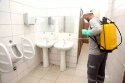 Küçükçekmece'de okullar eğitim öğretime hazırlanıyor Küçükçekmece'de okullar eğitim öğretime hazırlanıyor