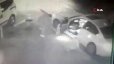 Kurşun yağdırdı: Fatih Karagümrük eski başkanına silahlı saldırı kamerada Kurşun yağdırdı: Fatih Karagümrük eski başkanına silahlı saldırı kamerada