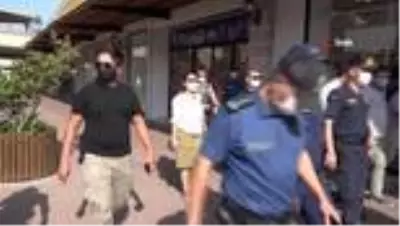 Kuşadası'nda AVM'lere korona virüs denetimi Kuşadası'nda AVM'lere korona virüs denetimi