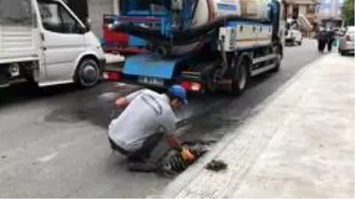 Mazgallardan çıkan çöp ve molozlar şaşırttı Mazgallardan çıkan çöp ve molozlar şaşırttı