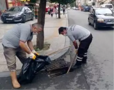 Mazgallardan çıkan çöp ve molozlar şaşırttı Mazgallardan çıkan çöp ve molozlar şaşırttı