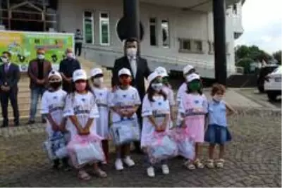 Öğrencilere 'Trafiksiz Çarşamba' ödülü Öğrencilere 'Trafiksiz Çarşamba' ödülü