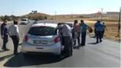 Otomobiller kafa kafaya çarpıştı: 4 yaralı Otomobiller kafa kafaya çarpıştı: 4 yaralı