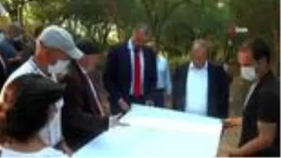 Polonya Büyükelçisi Kumoch, 'Bathonea Antik Liman Yerleşimi' kazılarını ziyaret etti Polonya Büyükelçisi Kumoch, 'Bathonea Antik Liman Yerleşimi' kazılarını ziyaret etti