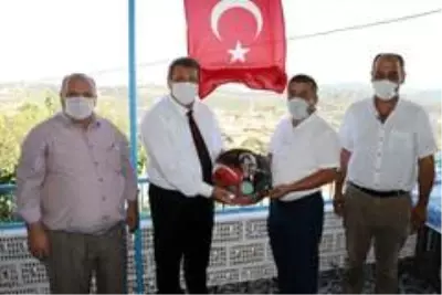 Saruhanlılı muhtarlar asfalt çalışmalarından memnun Saruhanlılı muhtarlar asfalt çalışmalarından memnun